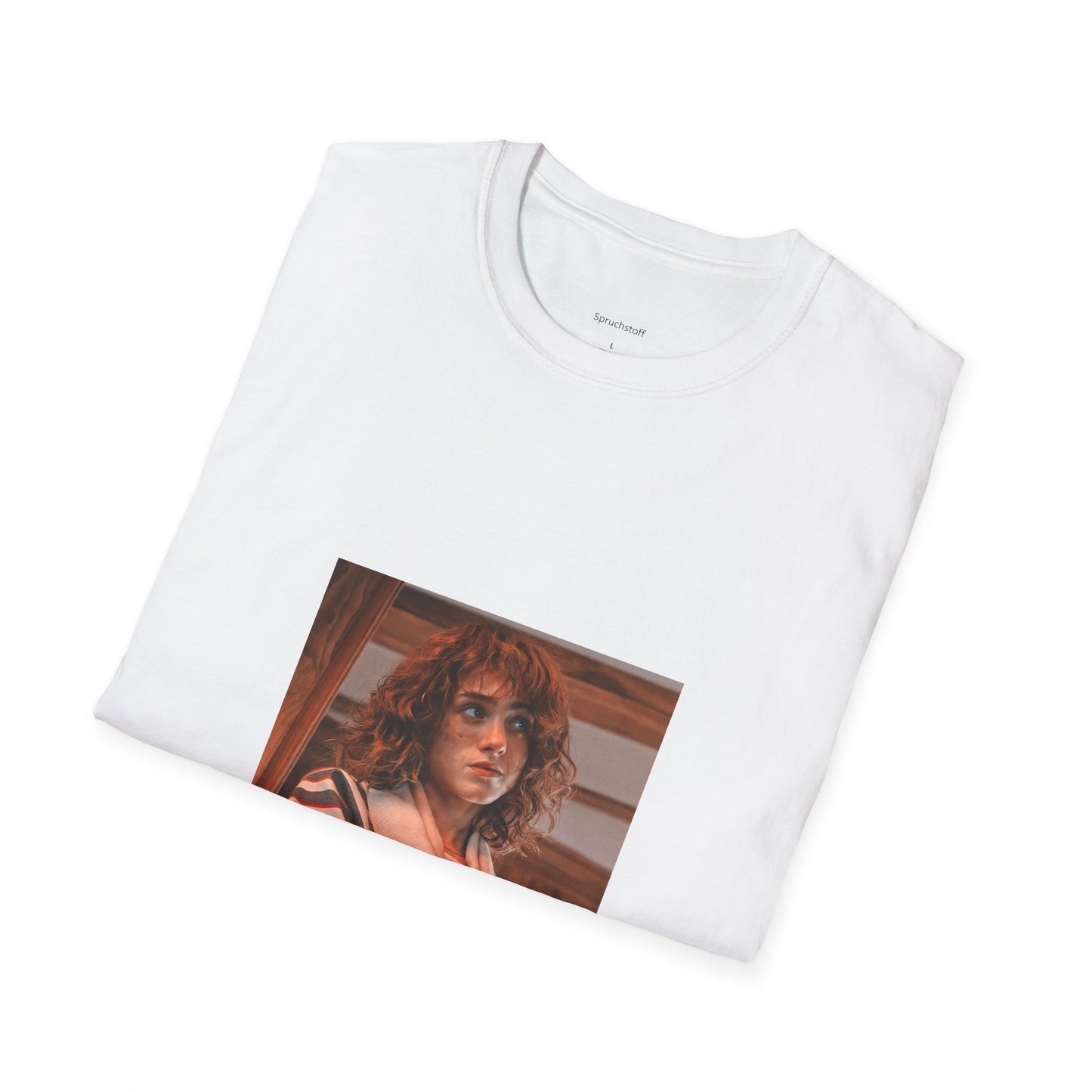 Nancy Stranger Things (Unisex Softstyle T-Shirt)