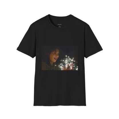 Joyce Byers Stranger Things (Unisex Softstyle T-Shirt)