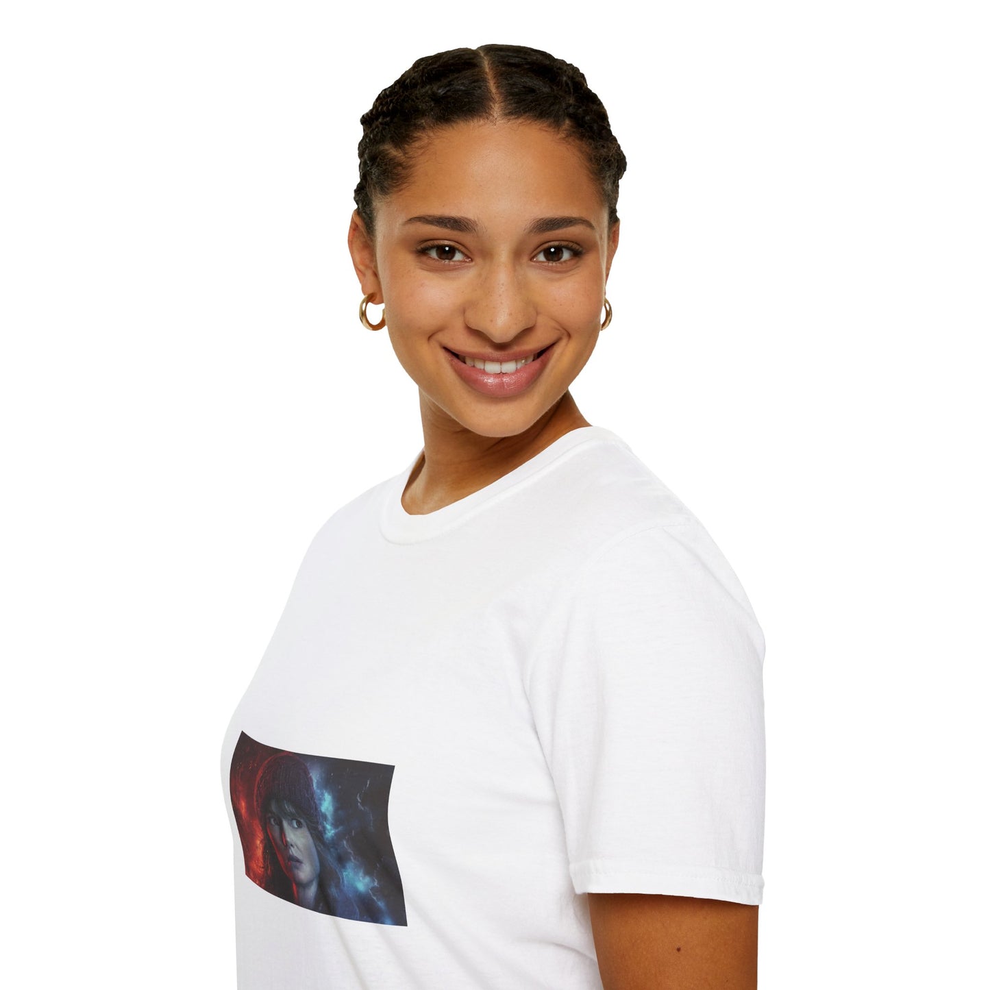 Joyce Stranger Things (Unisex Softstyle T-Shirt)