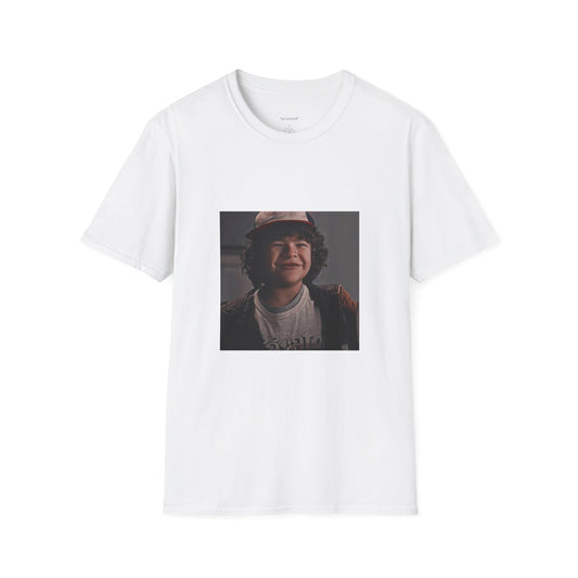 Dustin Stranger Things (Unisex Softstyle T-Shirt)